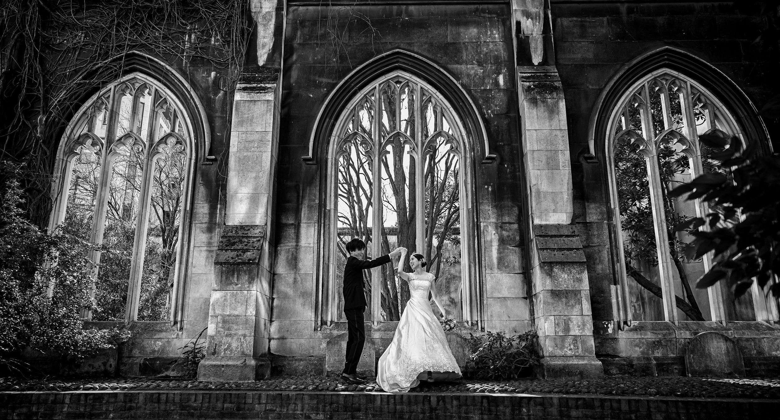 Bride and groom dance at St Dunstan in the East London